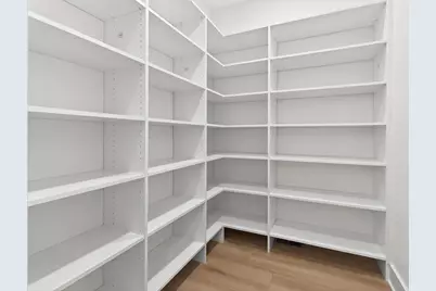 90 N Ohio Avenue, Columbus, OH 43203 - Photo 23