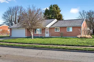 634 Martin Dr, Xenia, OH 45385 - Photo 3