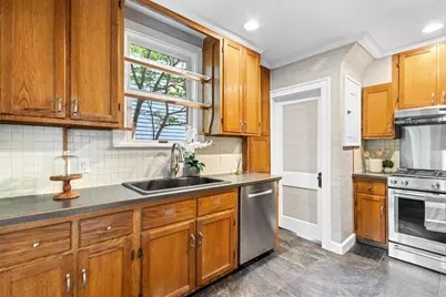 2804 Indianola Avenue, Columbus, OH 43202 - Photo 13