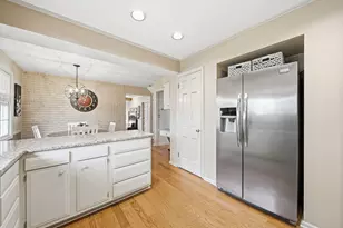 2682 Lane Rd, Columbus, OH 43220 - Photo 13