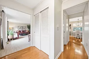 2682 Lane Rd, Columbus, OH 43220 - Photo 3