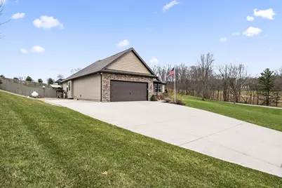 19700 Canada, Gambier, OH 43022 - Photo 3