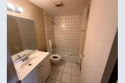 660 Cherry Hollow Road #E, Columbus, OH 43228 - Photo 13