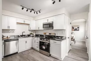 1742 Oakwood Ave, Columbus, OH 43207 - Photo 11