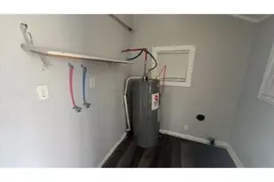 562 Ashwood Rd, Columbus, OH 43207 - Photo 11