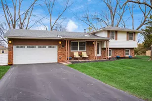 3944 Medford Square, Hilliard, OH 43026 - Photo 1