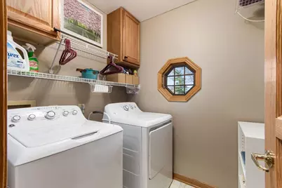 6092 Winnebago Street, Grove City, OH 43123 - Photo 15