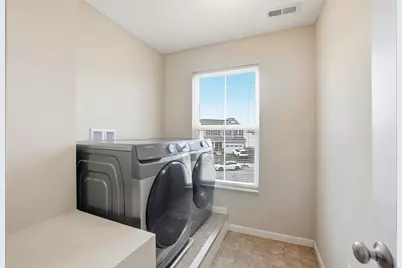 26 Burroughs Drive, Ashville, OH 43103 - Photo 37