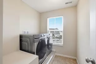 26 Burroughs Dr, Ashville, OH 43103 - Photo 37