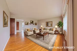 2721 Queensway Dr, Grove City, OH 43123 - Photo 3