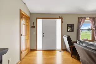 1925 Wilshire Ln NW, Lancaster, OH 43130 - Photo 7