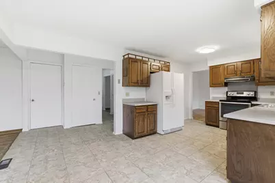 1701 Moreland Drive, Columbus, OH 43220 - Photo 17