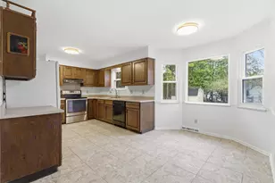 1701 Moreland Dr, Columbus, OH 43220 - Photo 13