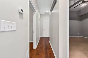 10 E Weber Rd, Columbus, OH 43202 - Photo 25