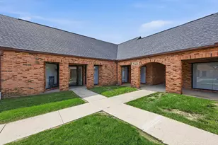 1291 Worthington Woods Blvd, Worthington, OH 43085 - Photo 1