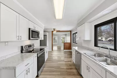 566 E 10th Street, Marysville, OH 43040 - Photo 9