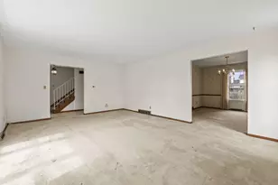 1090 Woodmere Rd, Columbus, OH 43220 - Photo 9