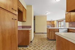 1090 Woodmere Rd, Columbus, OH 43220 - Photo 15