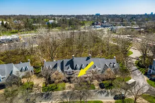 2150 Lane Woods Dr, Columbus, OH 43221 - Photo 3