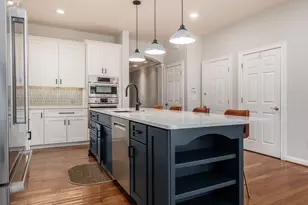 2150 Lane Woods Dr, Columbus, OH 43221 - Photo 15