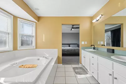 242 Farm Creek Drive, Columbus, OH 43230 - Photo 33