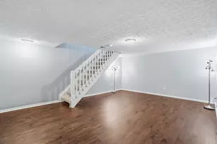 4042 Blendon Point Dr, Columbus, OH 43230 - Photo 33