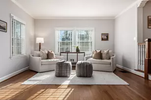 2695 Henthorn Rd, Upper Arlington, OH 43221 - Photo 9