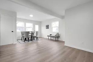 5294 Eisenhower Rd, Columbus, OH 43229 - Photo 11