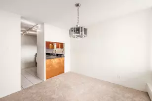 1000 Urlin Ave, Columbus, OH 43212 - Photo 11