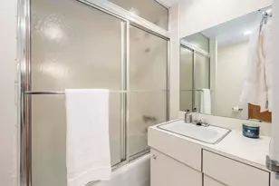 1000 Urlin Ave, Columbus, OH 43212 - Photo 23