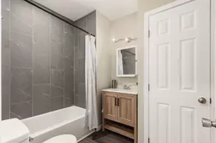 557 E Gates St, Columbus, OH 43206 - Photo 13