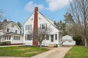 116 E Dunedin Rd, Columbus, OH 43214 - Photo 1