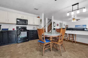 575 Monroe Dr, Ashville, OH 43103 - Photo 9