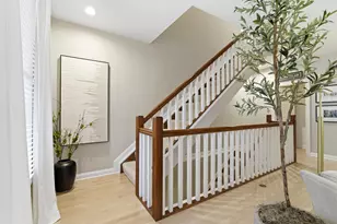 53 E Prescott St, Columbus, OH 43215 - Photo 5