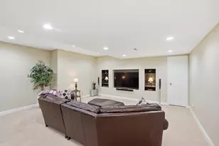 7524 Center Green Dr, Westerville, OH 43082 - Photo 39