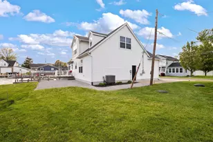 16 Logan St, Thornville, OH 43076 - Photo 5