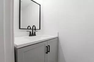 1475 E Hudson St, Columbus, OH 43211 - Photo 15