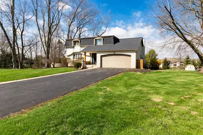 9042 Carriage Court NW, Pickerington, OH 43147 - Photo 3