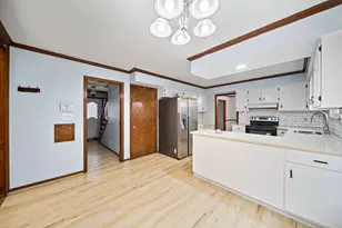 6100 Darby Ln, Columbus, OH 43229 - Photo 11