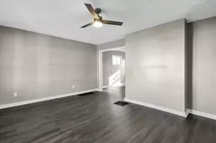 1371 E 23rd Ave, Columbus, OH 43211 - Photo 13