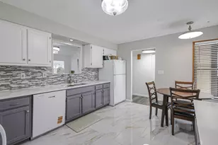 384 Sandburr Dr, Columbus, OH 43230 - Photo 11