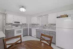 384 Sandburr Dr, Columbus, OH 43230 - Photo 13