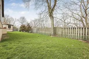 384 Sandburr Dr, Columbus, OH 43230 - Photo 47