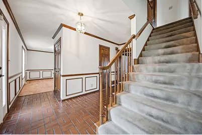 742 Gatehouse Lane, Columbus, OH 43235 - Photo 7