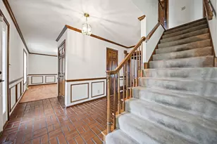 742 Gatehouse Ln, Columbus, OH 43235 - Photo 7