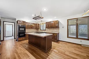 742 Gatehouse Ln, Columbus, OH 43235 - Photo 29