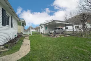 944 Poplar St, Nelsonville, OH 45764 - Photo 13