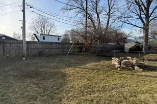 305 Danhurst Rd, Columbus, OH 43228 - Photo 9