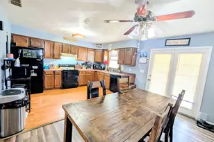 687 W Elm St, Washington Court House, OH 43160 - Photo 9