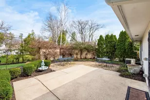 880 Lynbrook Rd, Columbus, OH 43235 - Photo 5